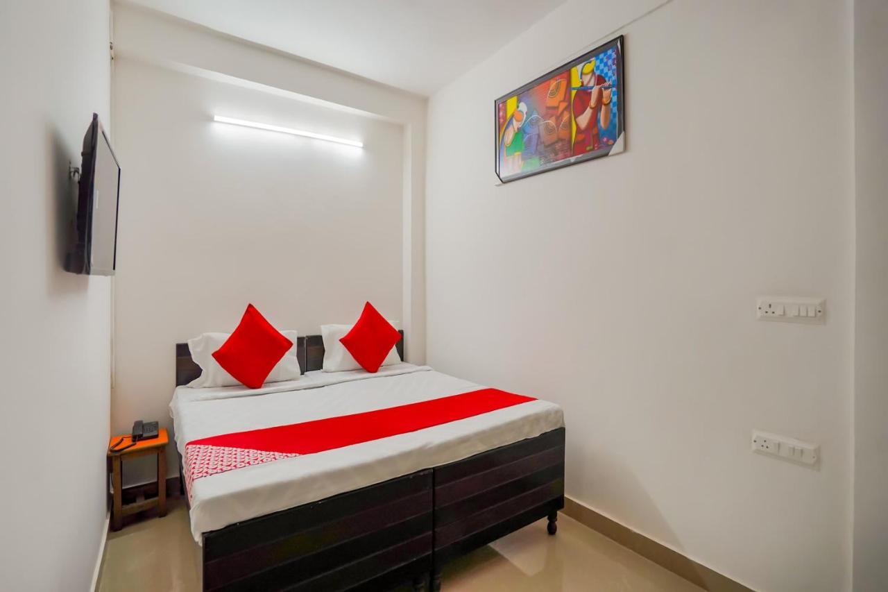Hotel O Pubg Residency Nuova Delhi Esterno foto