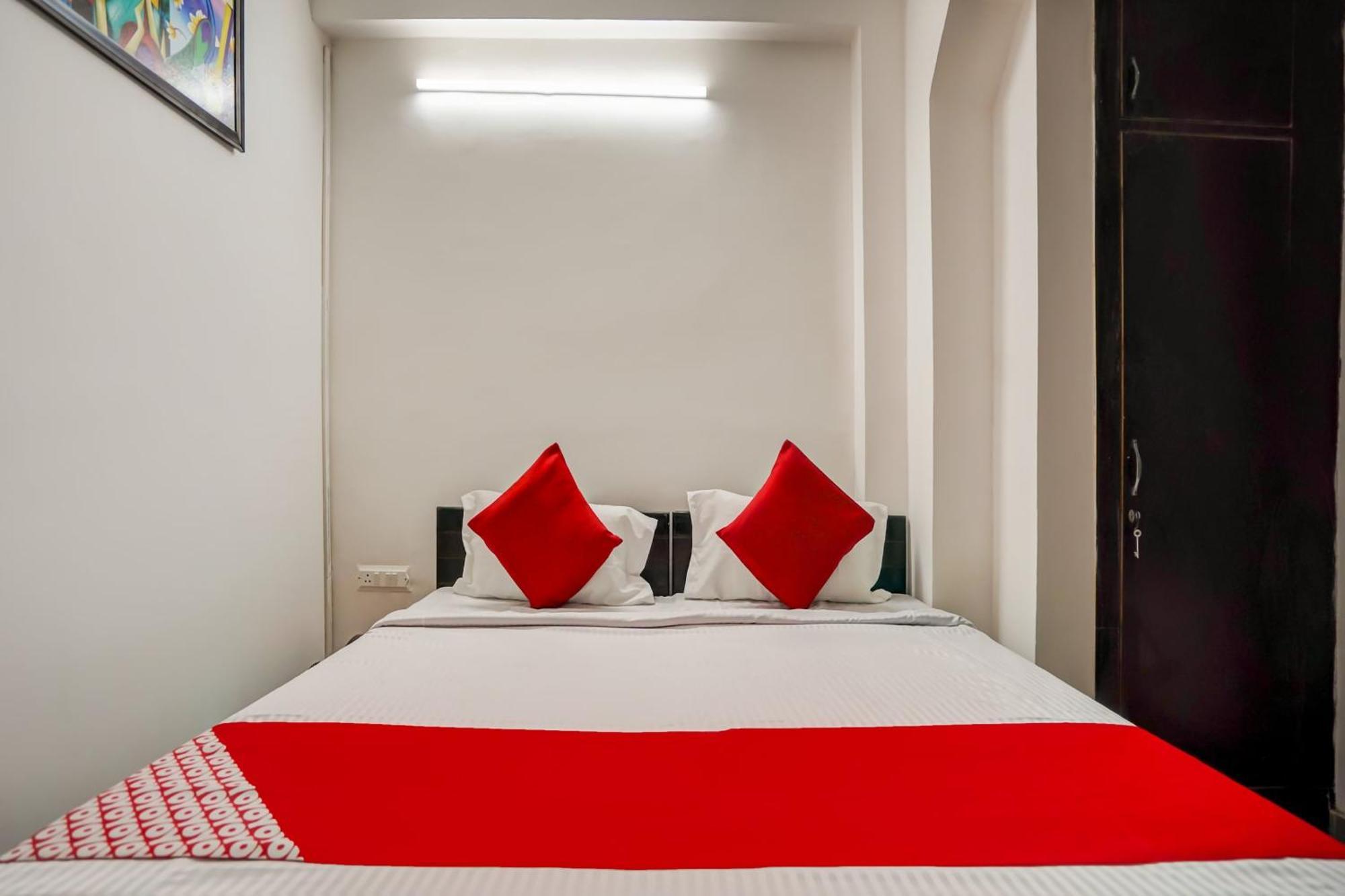 Hotel O Pubg Residency Nuova Delhi Esterno foto